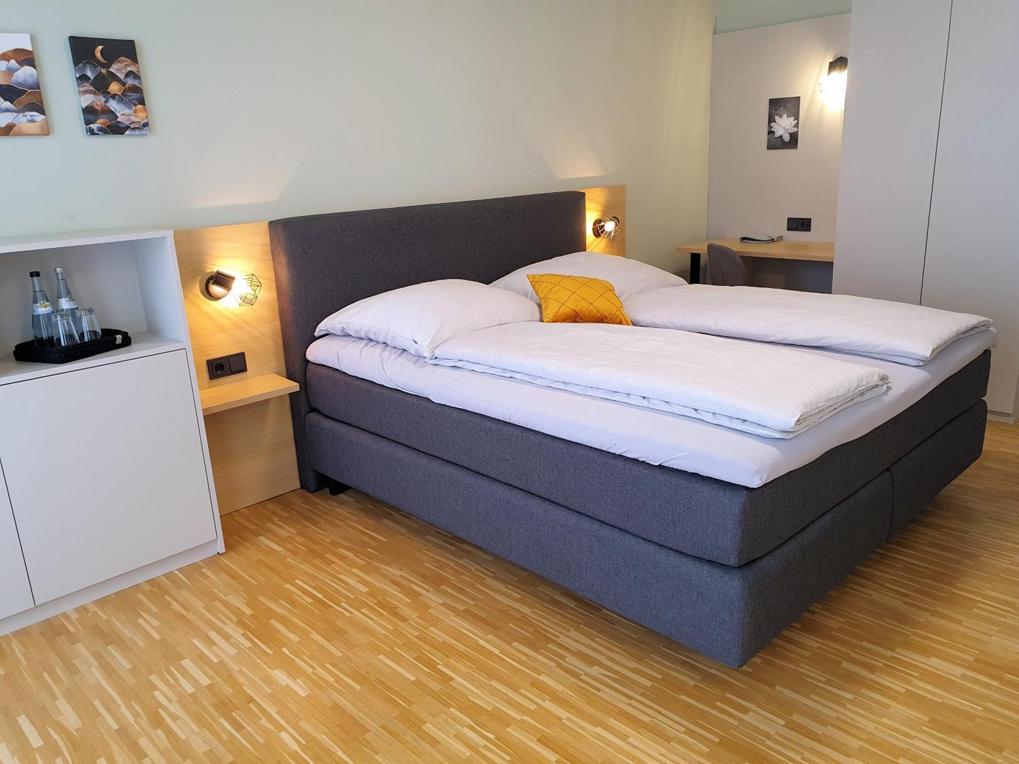 Con4rent Living - Businesszimmer nahe Messe Stuttgart Kirchheim unter Teck Exterior foto
